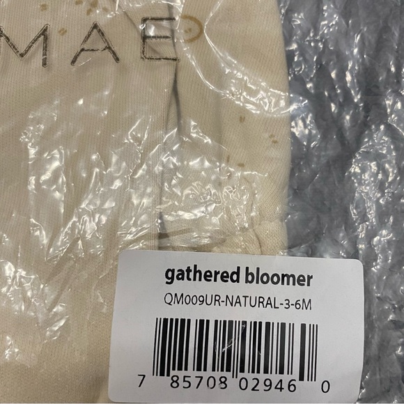 xSOLDQuincy Mae Gathered Bloomers, Natural Cloud Design 3-6M Gender Neutral - Picture 5 of 7